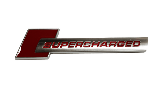 „Supercharged“-Karosserie-Styling-Emblem