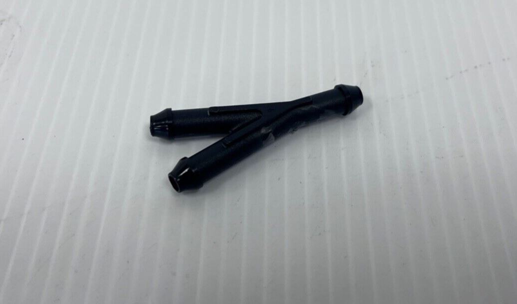 Genuine Land Rover/ Range Rover Windscreen Washer Connector DNG000010