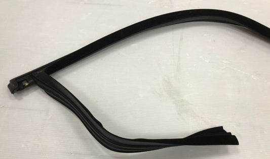 Genuine Ford Focus CB8 2011-2015 / CEW 2014 LH Front Door Glass Run Seal 1785227