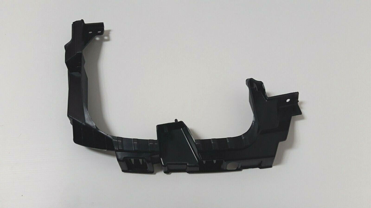 Genuine Exhaust pipe mount bracket Rear Bumper - LR121019