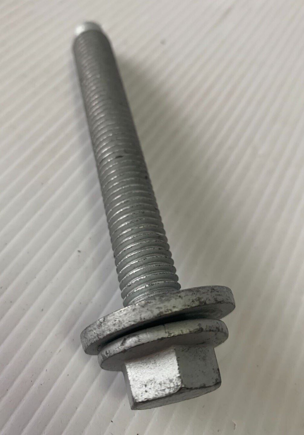 Genuine Jaguar XE Range/All New XF/F-Pace M14 x 105mm Bolt & Washer T2H17606