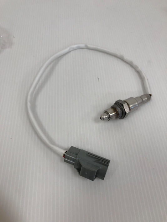 Genuine Range Rover / Disco 5 LH Exhaust Gas Oxygen Middle Sensor LR098285