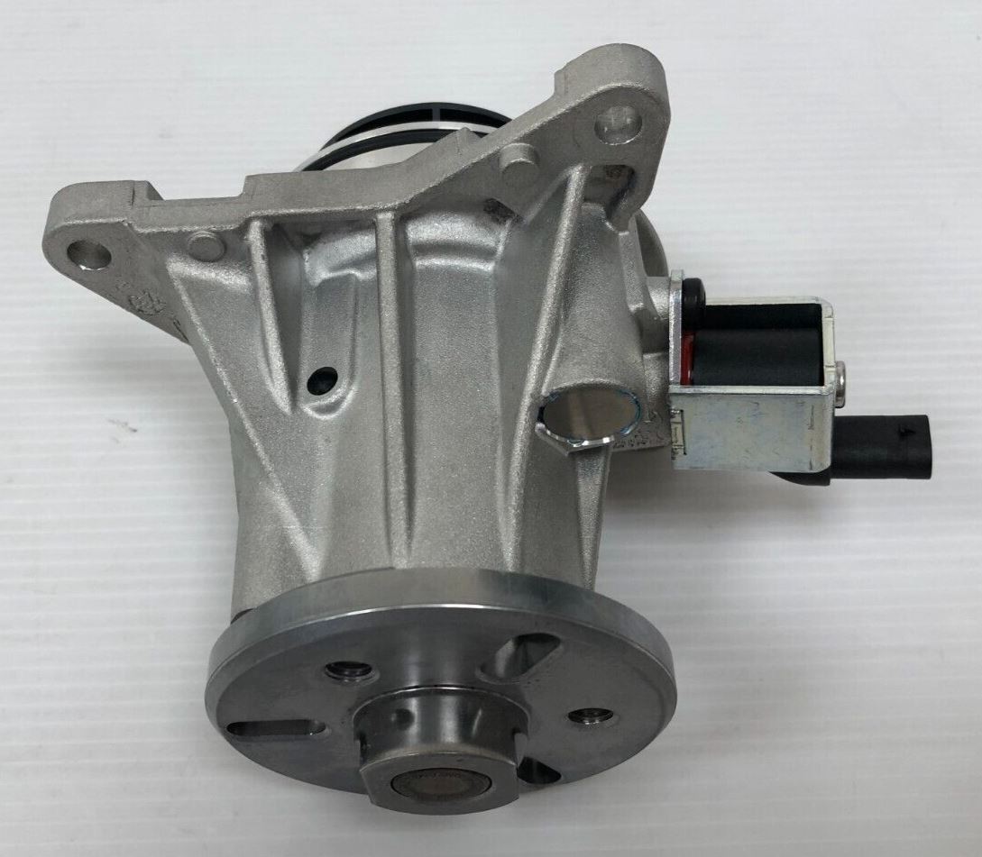 Genuine Jaguar XF 16+ / F-Pace 16+ / XJ 16-19 Water Pump (With O-Ring) JDE39951