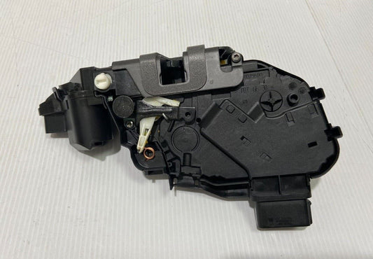 Genuine Range Rover Evoque  2012 - 2018 RH Rear Door Latch LR077828