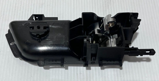 Genuine Land Rover/Range Rover LH Front Door Trim Installation Handle LR013921