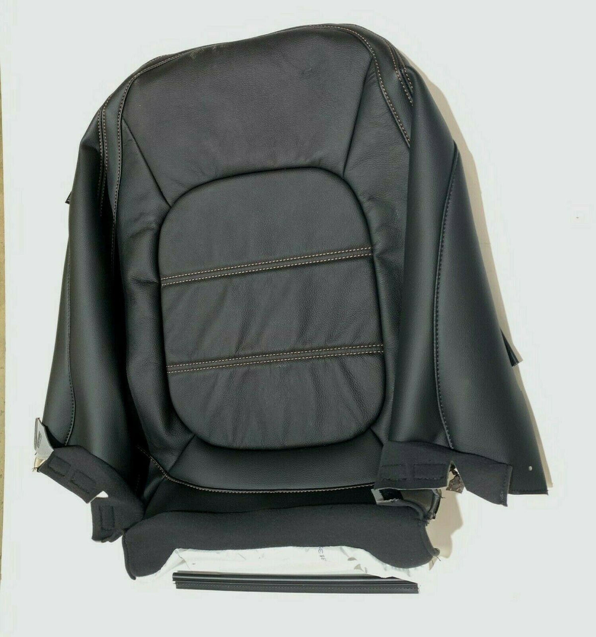 Genuine Land Rover Jaguar XE Range 15+/F-Pace 16+ RH Squab Cover Jet T2H1813YLN