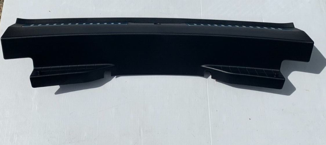 Genuine Range Rover Velar 17+ Interior Boot Trim LR106602