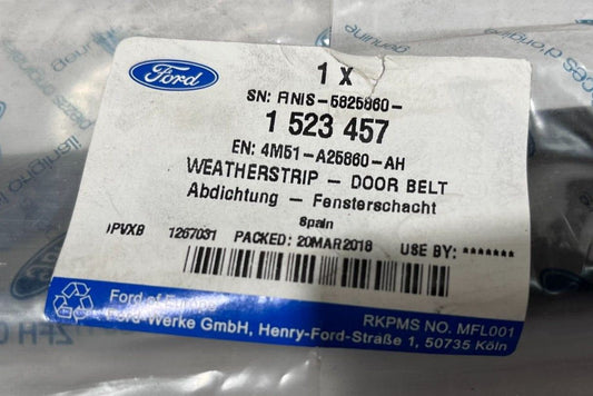 Genuine Ford Focus C-Max CAP/CB4 RH Rear Door Belt Weatherstrip 1523457