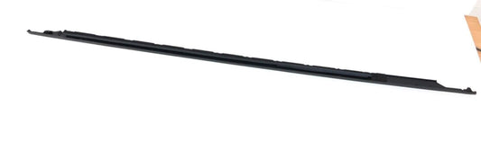 Genuine Range Rover Evoque 19+ RH Outer Front Door Weatherstrip LR114330