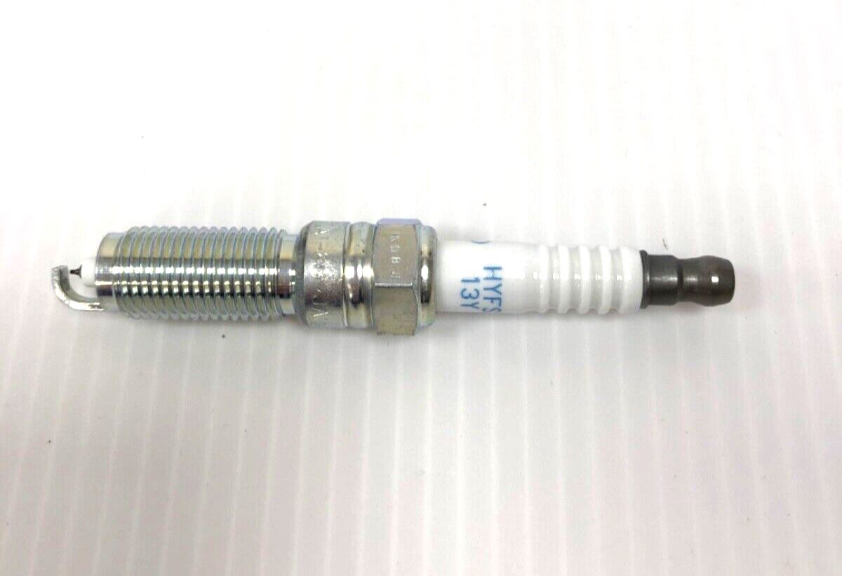 Genuine Ford Fiesta CCN 12-19 1.0L Spark Plug 1835546