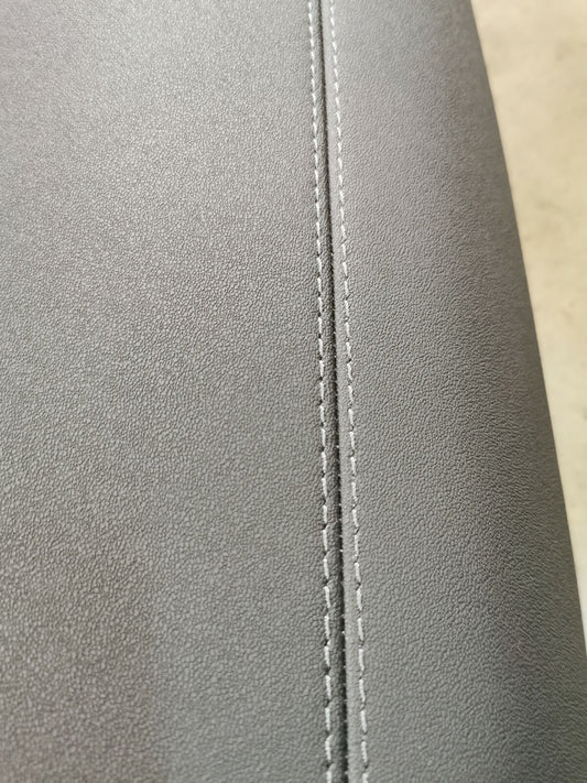 Genuine Range Rover Evoque 12-18 RHD Lower Dashboard Moulding - Lunar LR075058