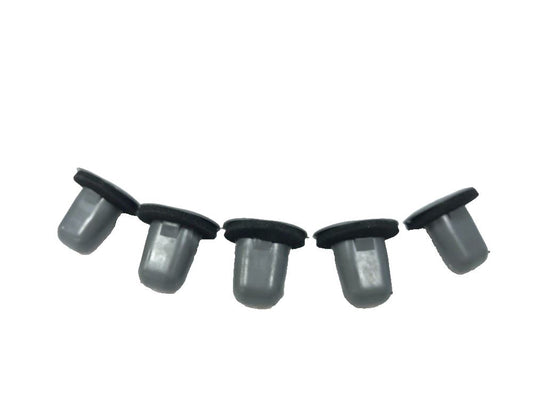 Genuine Land Rover Rear Lower Outer Lamp Retainers (Pack of 5)-XZP500020