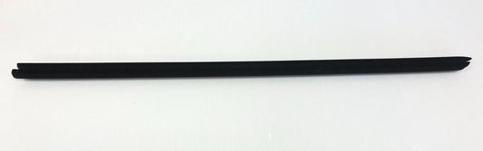 Genuine Land Rover Discovery 5 2017+ LH Door Belt Weatherstrip LR102566