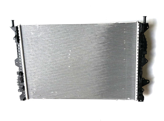 Genuine Jaguar E-Pace/LR Disco Sport/RR Evoque 2.0L Petrol Radiator - J9C7323