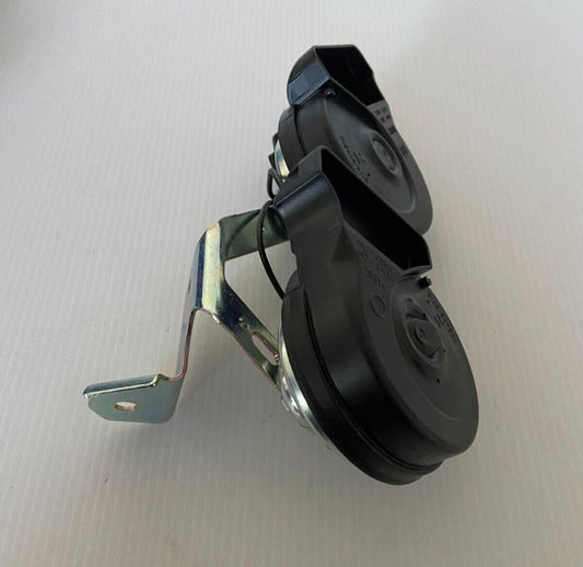 Genuine Ford Focus C-Max CB7 2010-15 Horn And Bracket Assy 1758589