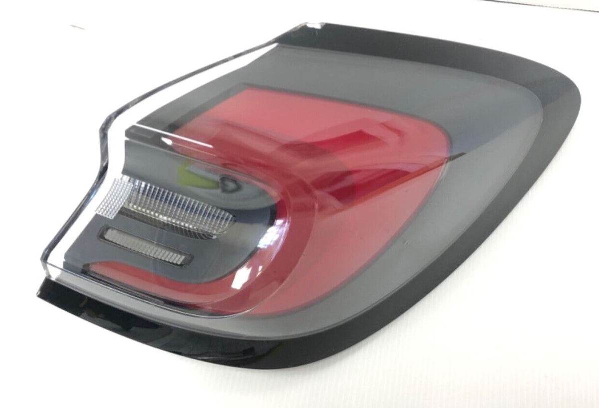 Genuine Ford Puma CF7 2019+ RH Rear Stop + Flasher Lamp 2546966