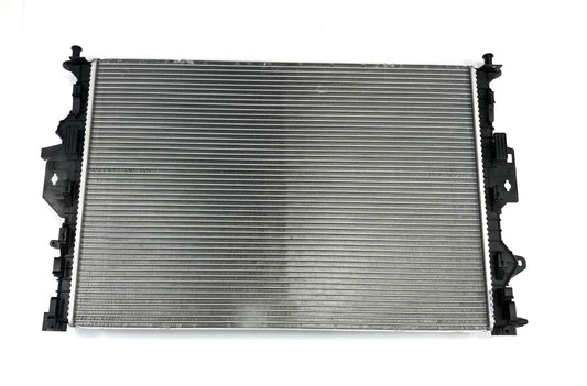Genuine Land Rover Discovery Sport/Freelander 2 2.2L Diesel Radiator - LR039623
