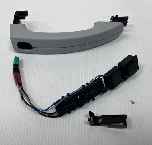 Genuine Ford Focus CB8 / C-Max CB7 / Kuga CBS Front Outer Door Handle 1818169