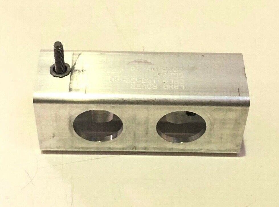 Genuine Land Rover / Range Rover / Sport RH Front End Bracket LR090887