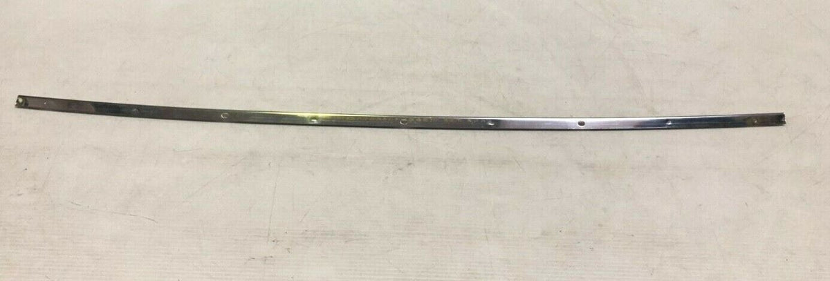 Genuine Land Rover Discovery Sport 15-20 Right Hand Windscreen Moulding LR061131