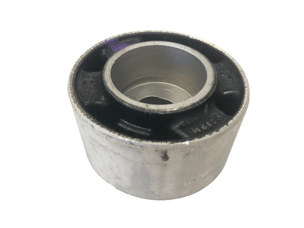 Genuine JLR XE/F-Type/Pace/RR Differential to Subframe Rear Insulator-C2P17594