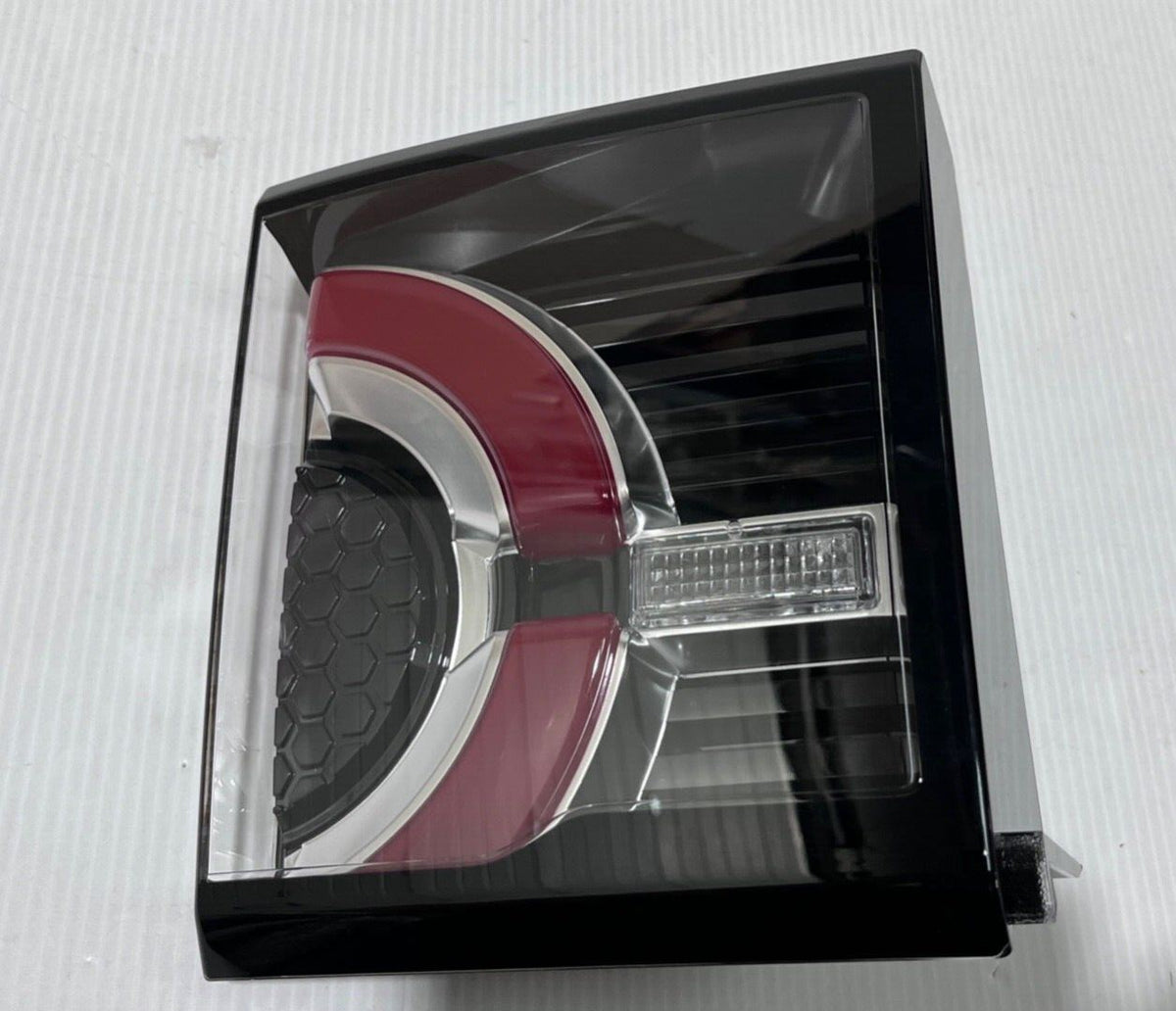 Genuine Land Rover Discovery Sport 2015+ RH Rear Lamp LR135466