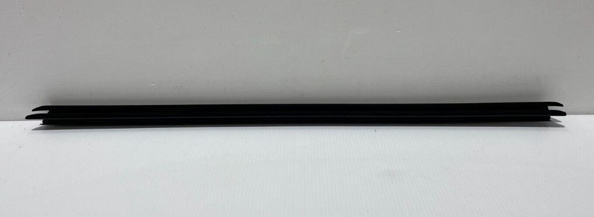 Genuine Ford Focus CB8/CEW Rear LH Door Inner Belt Weatherstrip Seal 1747505