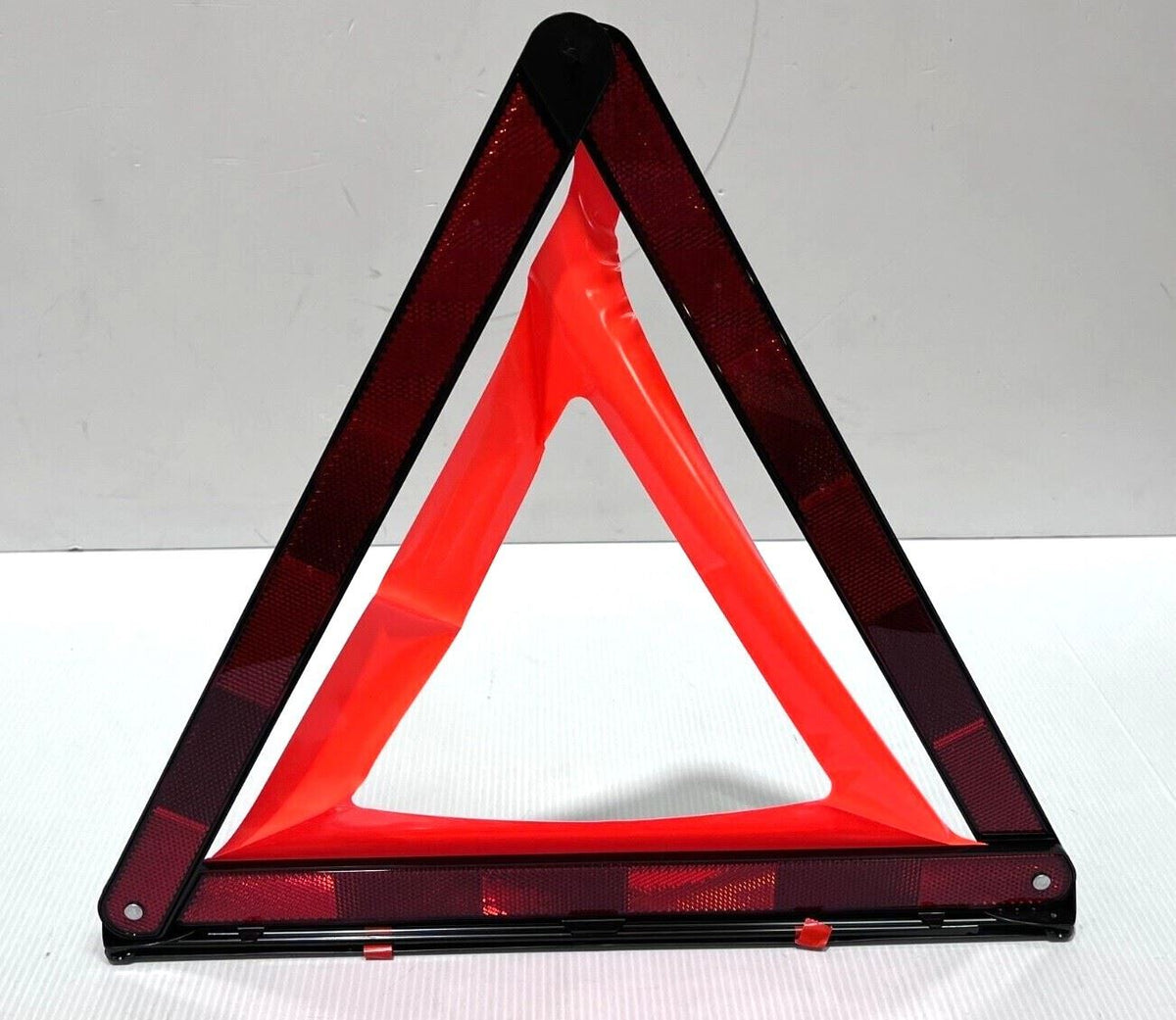 Genuine Land Rover / Range Rover / Jaguar Warning Triangle LR027108