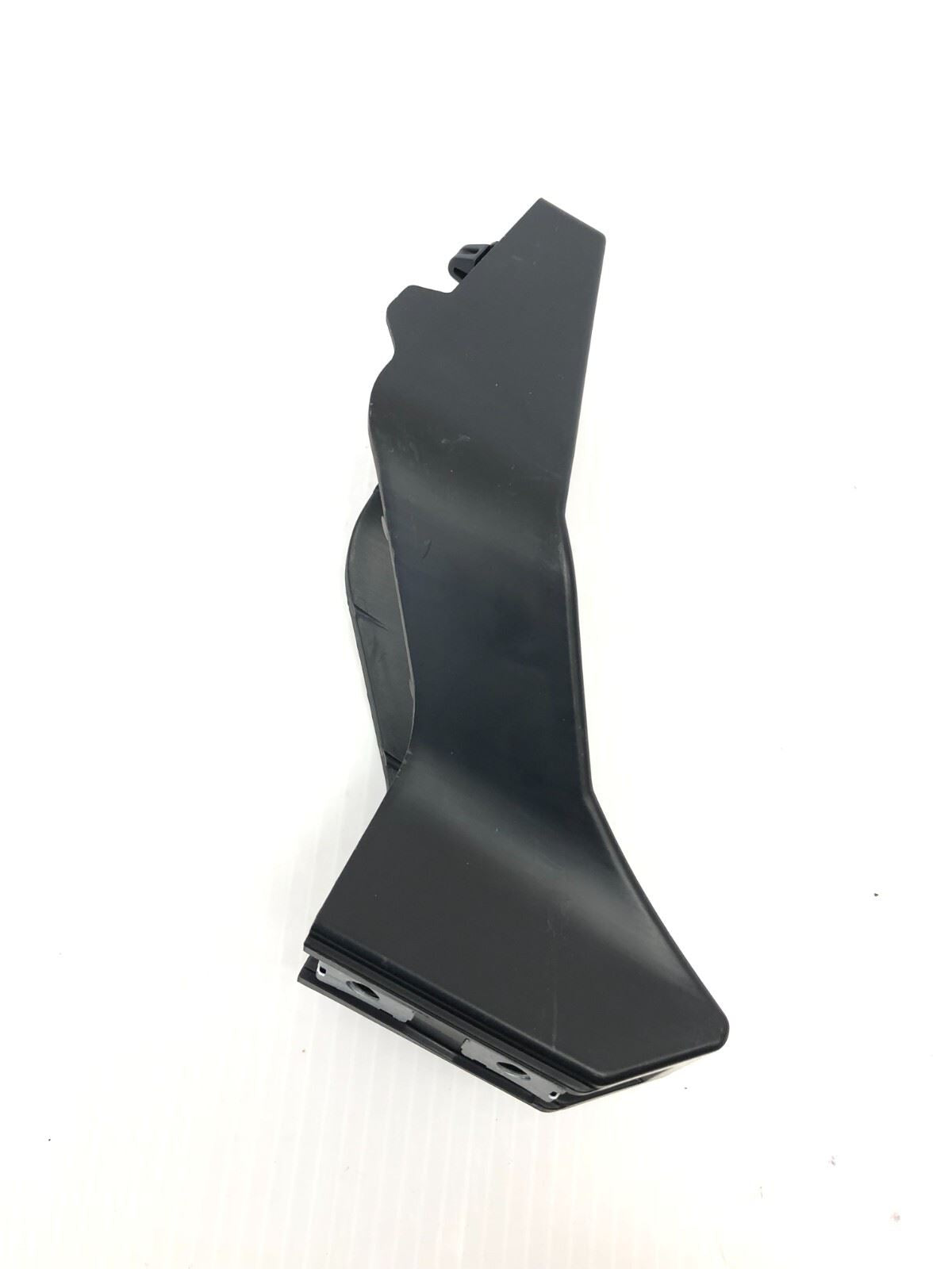 Genuine Ford Focus 2018+ LH Rear Bumper Mount Bracket 2200004