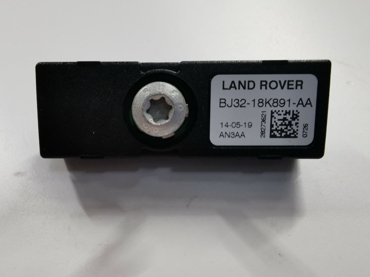 Genuine Range Rover Velar/Evoque Aerial Isolator Frequency Filter LR024441
