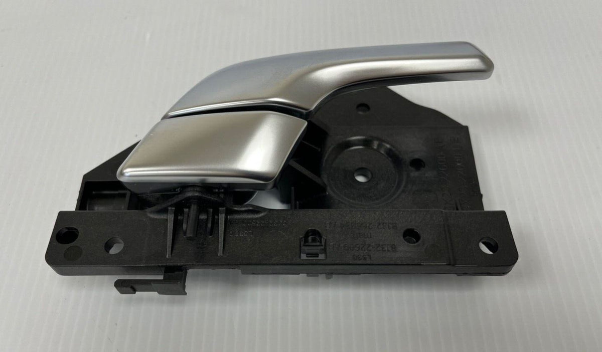 Genuine Range Rover Evoque 2014 - 2018 Interior RH Rear Door Handle LR065133