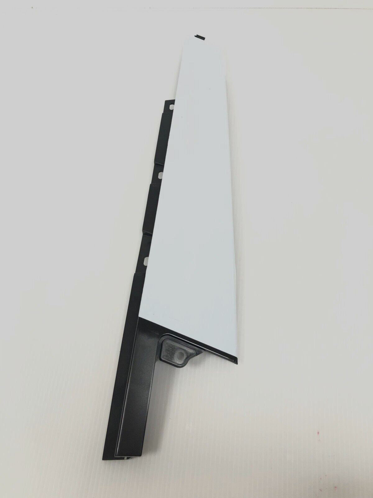 Genuine Jaguar I-Pace 2018+ RH Front Door Moulding T4K9616