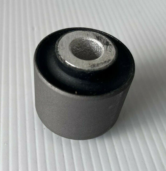 Genuine Britpart Freelander 96-06 Bush Rear Hub Carrier RGX101010