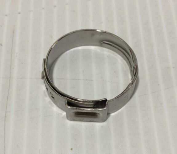 Genuine Range Rover LH/RH Oil Return Hose Clamp LR032136