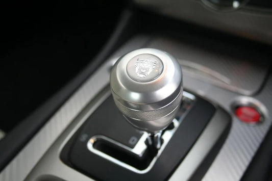 Jaguar Chrome Gear Knob With Growler Emblem