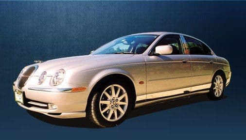 Jaguar S-Type - Untere Türverchromung