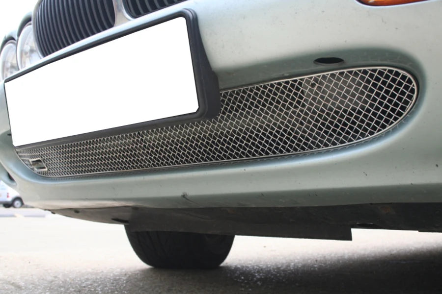 Jaguar X308 Lower Mesh Grille